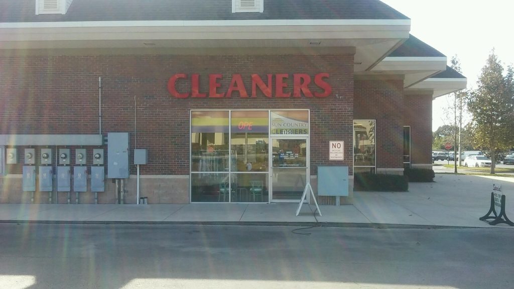 1250 Kingsway Road, Brandon, FL Sun Country Cleaners